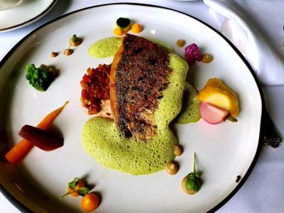 CUBE Restaurant