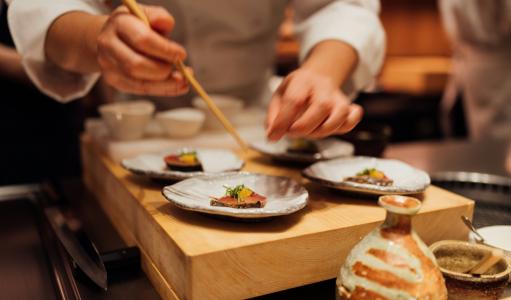 QOMO Restaurant & Bar