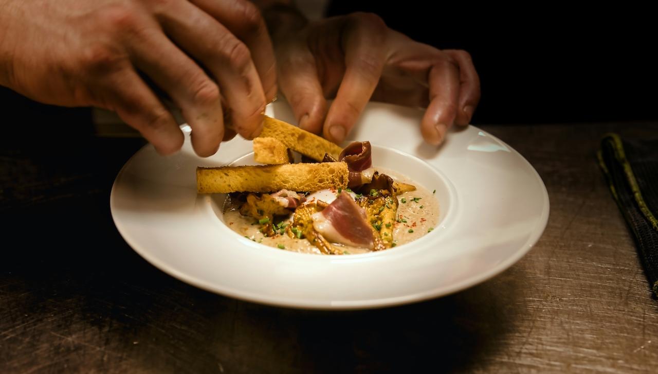 Monsieur Rouge Gallery