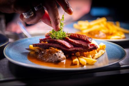 Karbon Bar & Kitchen