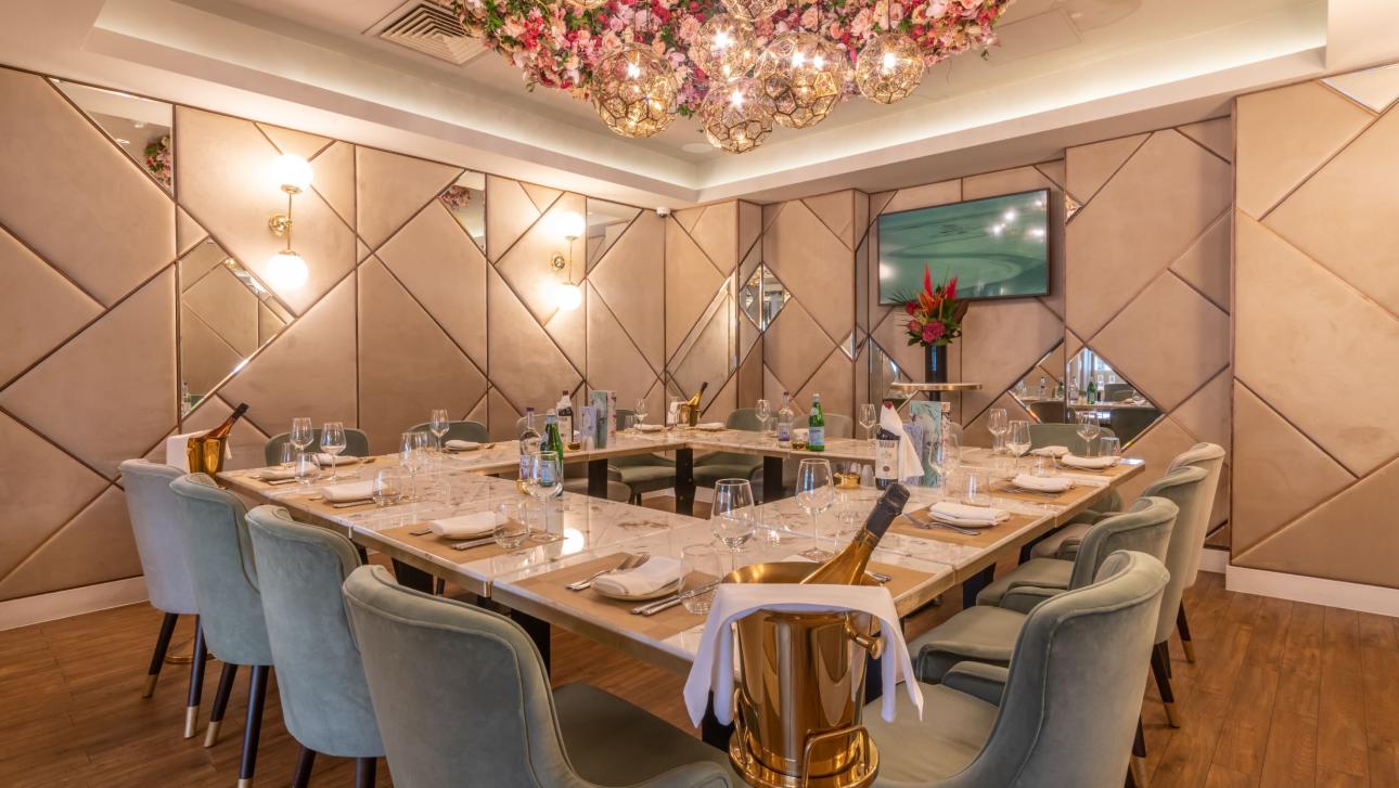 Noel's Bar & Restaurant Gallery